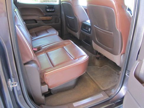 Used 2014 Chevrolet Silverado 1500 High Country image 18