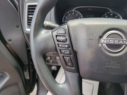 Used 2022 Nissan Frontier SV w/ Technology Package RWD image 30