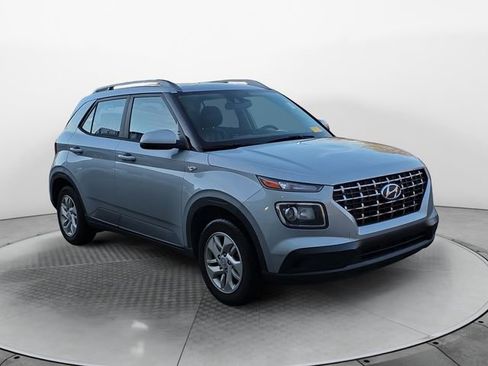 Used 2020 Hyundai Venue SEL image 7