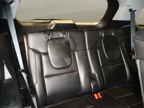 Used 2024 Ford Explorer XLT w/ Equipment Group 202A image 19