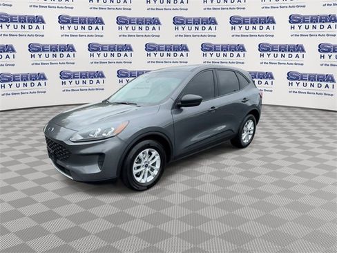 Used 2022 Ford Escape S image 4
