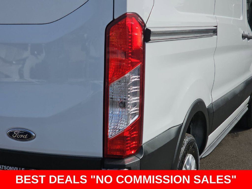Used 2022 Ford E-Transit Medium Roof RWD image 40