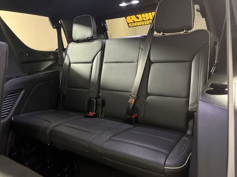 Used 2024 GMC Yukon SLT image 26