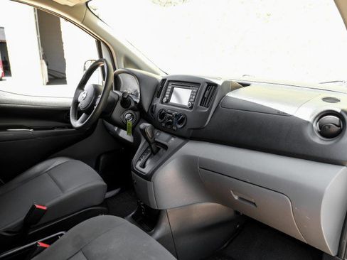 Used 2017 Nissan NV200 SV w/ Technology Package FWD image 13