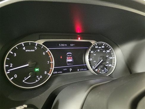 Used 2025 Nissan Rogue SV image 17