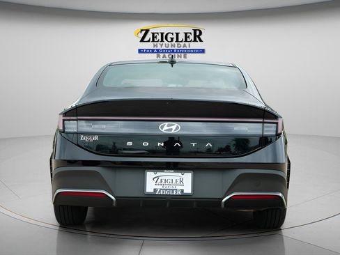 Certified 2025 Hyundai Sonata SE FWD image 6