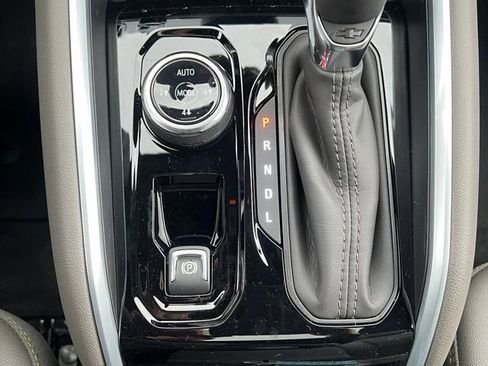New 2026 Chevrolet Colorado ZR2 w/ Technology Package AWD/4WD image 31