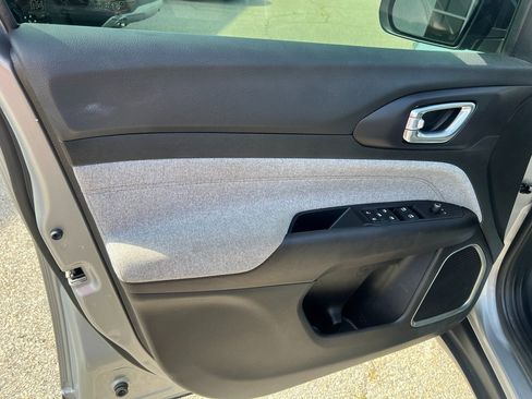 Used 2022 Jeep Compass Latitude image 20