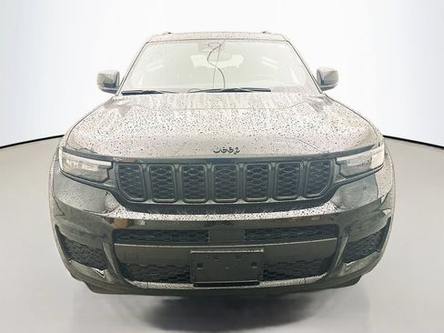 Used 2023 Jeep Grand Cherokee L Laredo AWD/4WD image 2