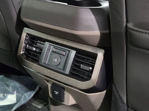 New 2026 Ford F450 Platinum w/ Platinum Plus Package image 13