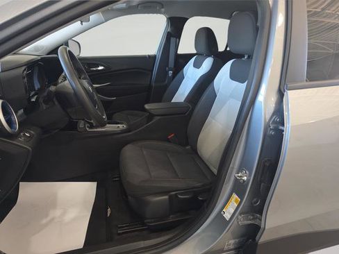 Used 2024 Chevrolet Trax LS image 12