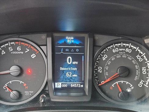 Used 2022 Toyota Tacoma SR w/ SR Convenience Package RWD image 11
