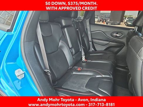 Used 2020 Jeep Cherokee Trailhawk w/ Cold Weather Group AWD/4WD image 29