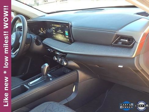 Certified 2025 Nissan Kicks SV image 19