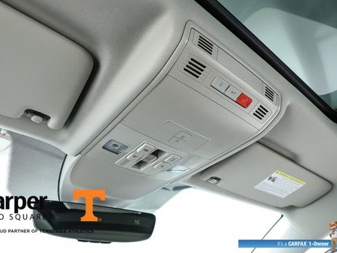 Used 2023 Volkswagen Taos SE w/ Panoramic Sunroof Package FWD image 64