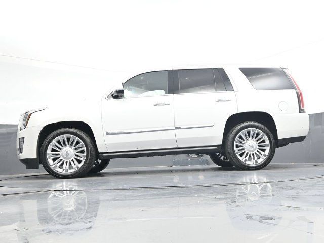 Used 2017 Cadillac Escalade Platinum AWD/4WD image 35