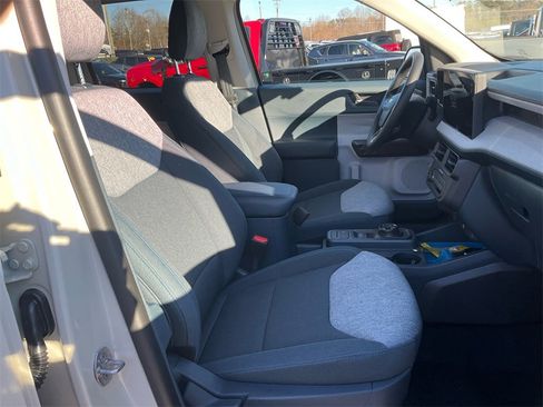 New 2025 Ford Maverick XLT image 10