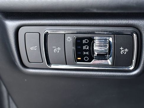 Used 2022 Lincoln Aviator AWD w/ Premium Package image 31