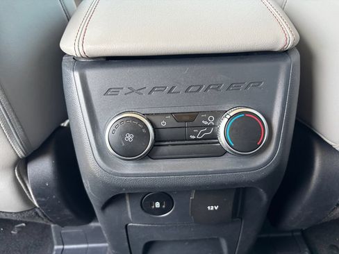 Used 2025 Ford Explorer Active w/ Active Comfort Package AWD/4WD image 24