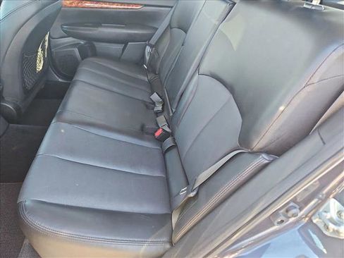 Used 2011 Subaru Outback 2.5i Limited w/ PWR Moonroof Pkg image 18