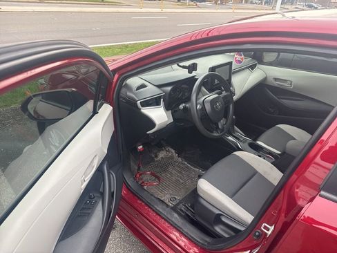 Used 2023 Toyota Corolla LE w/ LE Convenience Package image 6