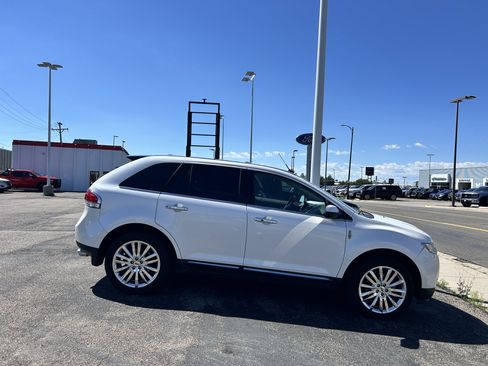Used 2011 Lincoln MKX AWD w/ 102A Rapid Spec Order Code image 6
