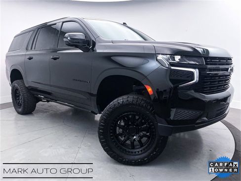 Used 2023 Chevrolet Suburban RST w/ Sport Performance Package image 15