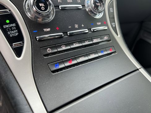 Used 2020 Lincoln Nautilus Reserve w/ Equipment Group 201A FWD image 39