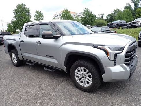 Used 2022 Toyota Tundra SR5 AWD/4WD image 8