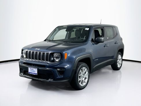 Used 2023 Jeep Renegade Latitude image 1