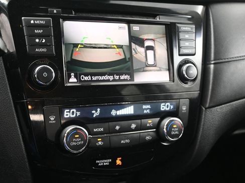 Used 2019 Nissan Rogue SV w/ Premium Package AWD/4WD image 22