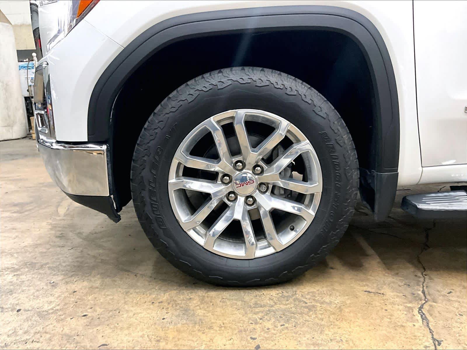Used 2019 GMC Sierra 1500 SLT w/ SLT Premium Plus Package AWD/4WD image 11