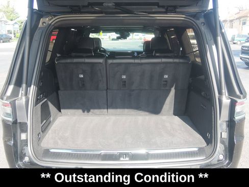 Used 2023 Jeep Grand Wagoneer Series III AWD/4WD image 34