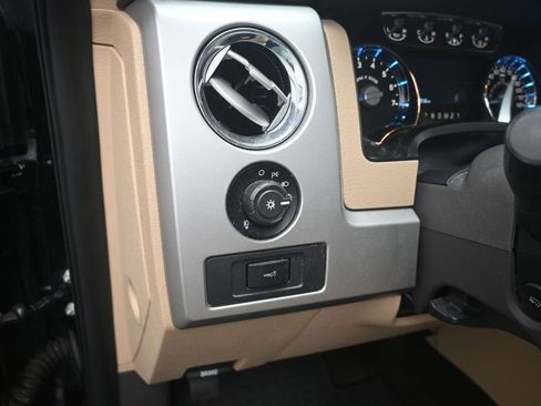 Used 2014 Ford F150 Lariat w/ Lariat Chrome Package AWD/4WD image 13