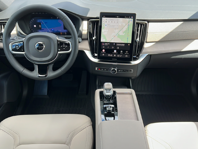 New 2027 Volvo XC90 T8 Plus AWD/4WD image 24