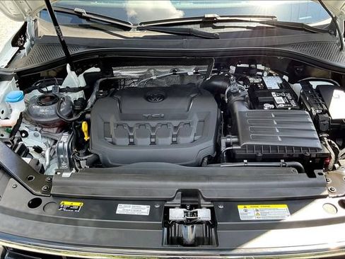 Used 2024 Volkswagen Tiguan SE R-Line FWD image 32