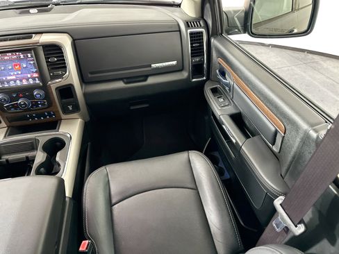 Used 2016 RAM 1500 Laramie w/ Convenience Group AWD/4WD image 30