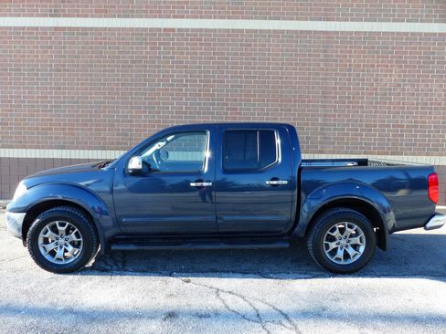 Used 2019 Nissan Frontier SL image 5