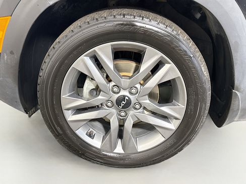 Used 2023 Kia Seltos S FWD image 38