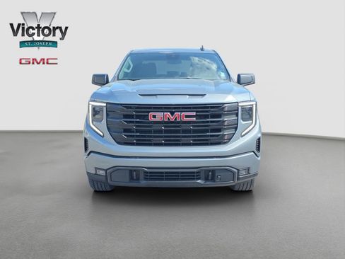 New 2026 GMC Sierra 1500 Elevation w/ LPO, Elevation Black Package AWD/4WD image 2