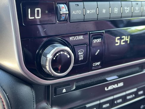 Used 2022 Lexus GX 460 Luxury w/ Sport Design Package AWD/4WD image 40