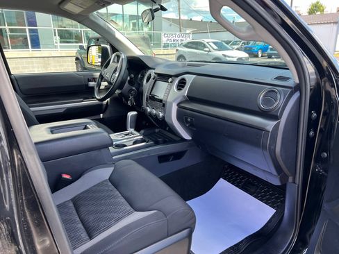 Used 2017 Toyota Tundra SR5 AWD/4WD image 49