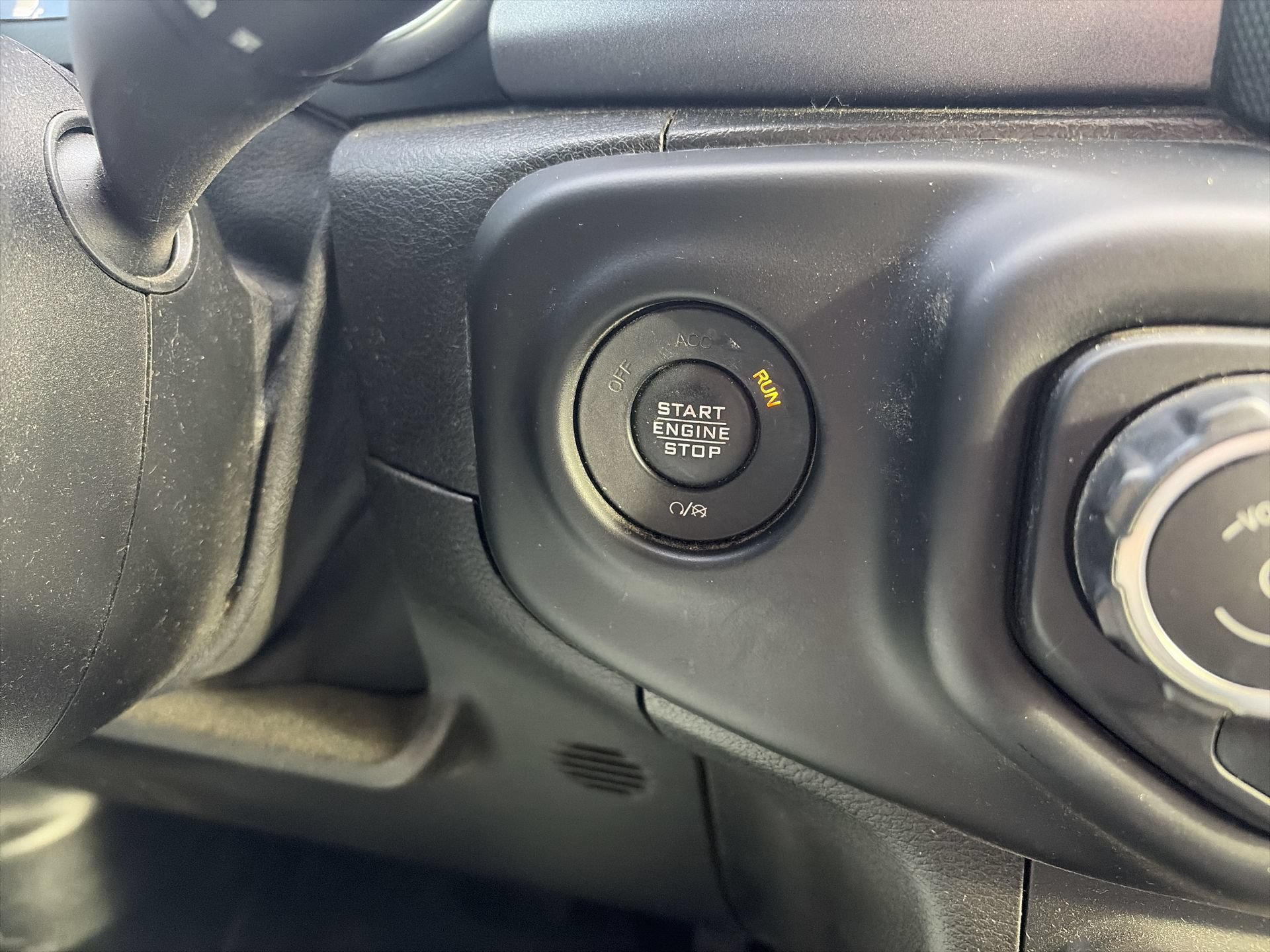 Used 2021 Jeep Gladiator Mojave AWD/4WD image 18