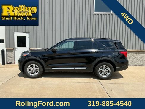 Used 2022 Ford Explorer XLT w/ Equipment Group 202A AWD/4WD image 2