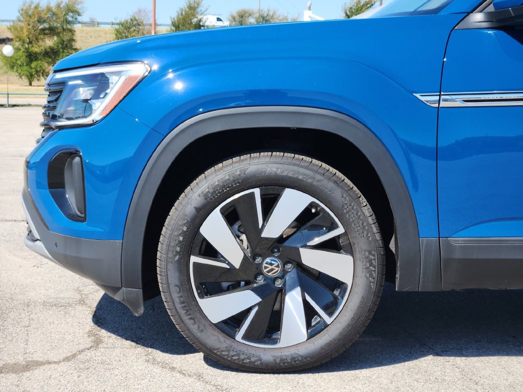 Used 2026 Volkswagen Atlas Cross Sport SE FWD image 9