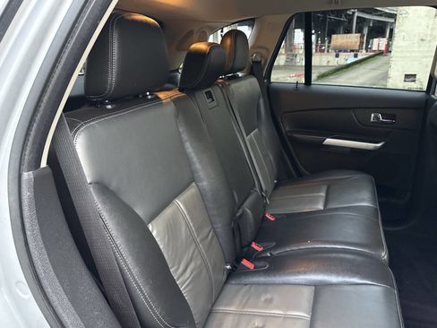 Used 2011 Ford Edge Sport w/ Driver Entry Pkg image 61