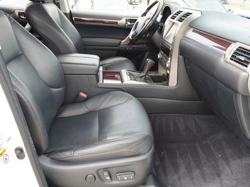 Used 2017 Lexus GX 460 Premium image 15