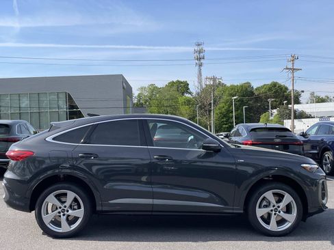 New 2026 Audi Q5 Premium Plus image 8