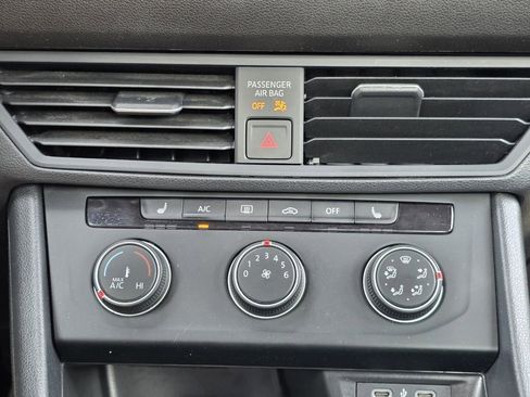 Used 2024 Volkswagen Jetta Sport image 14