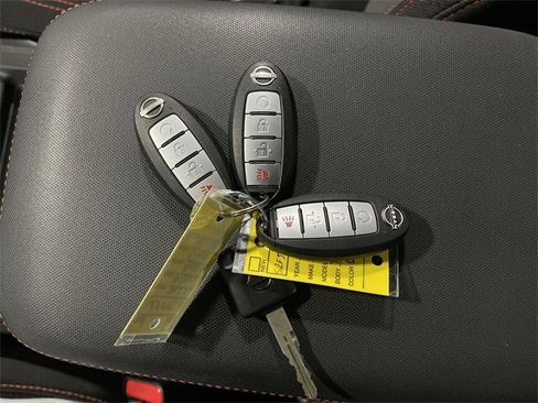 Used 2023 Nissan Frontier Pro-X w/ Technology Package image 31